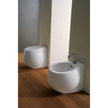 Miska WC stojąca 50x45 cm Scarabeo Planet biała 8401