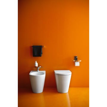 Bidet stojący przyścienny Laufen Kartell 370x560 mm biały LCC H8323314003021